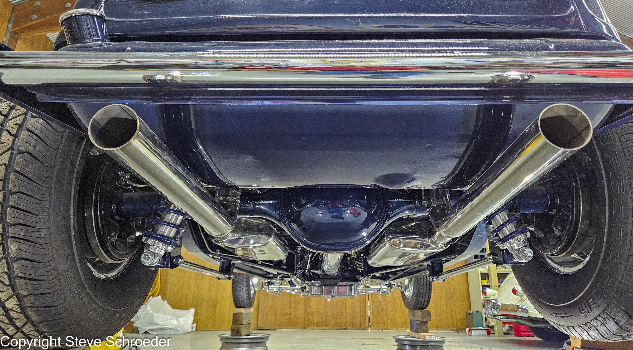 Bob's Nightmist Blue 1932 Ford Roadster, curated gallery photograph 7 of 33