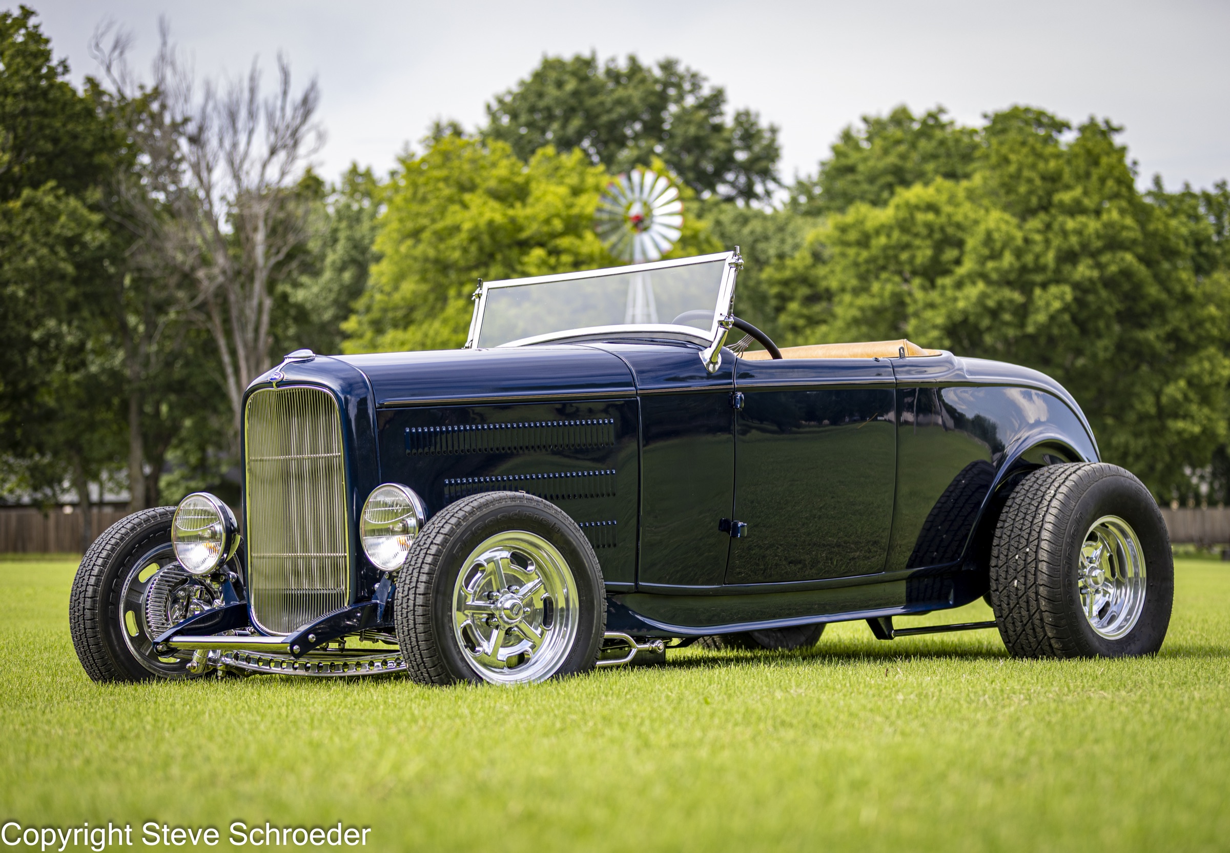 Bob's Nightmist Blue 1932 Ford Roadster, curated gallery photograph 16 of 33