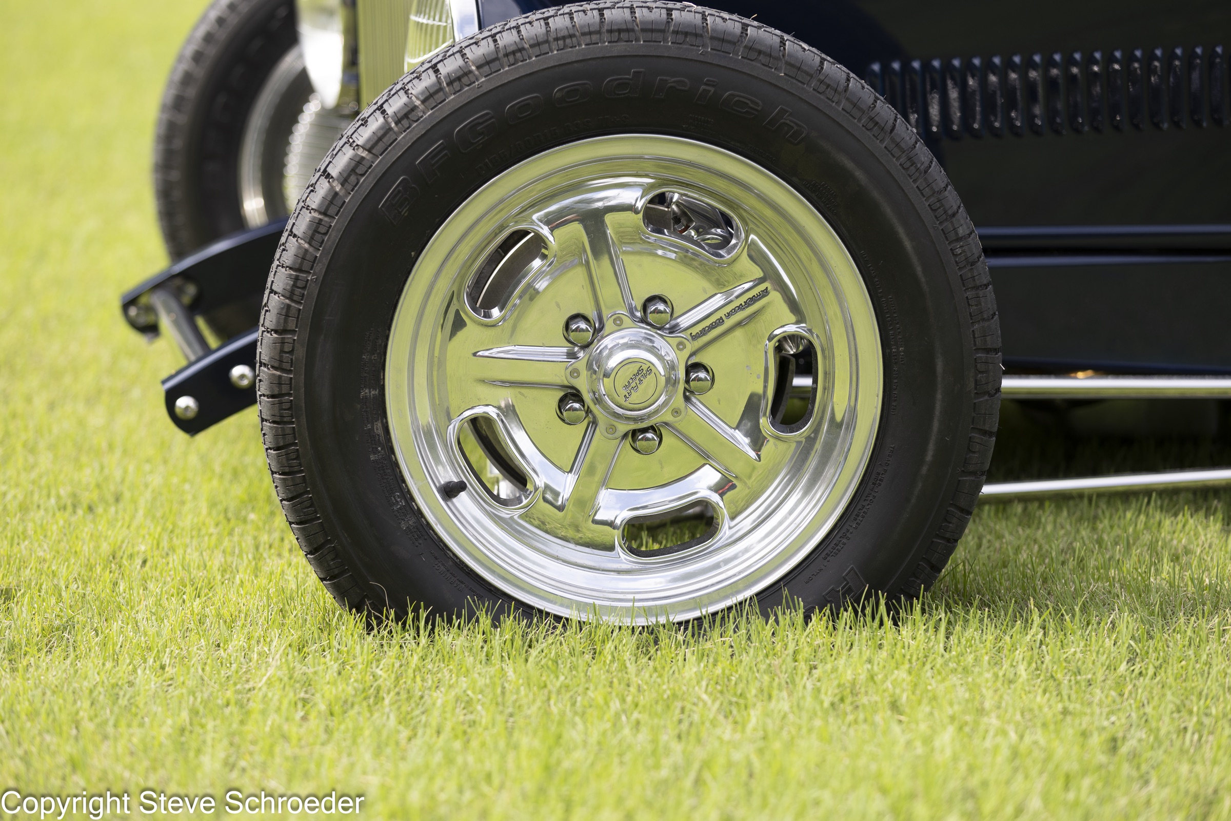 Bob's Nightmist Blue 1932 Ford Roadster, curated gallery photograph 20 of 33
