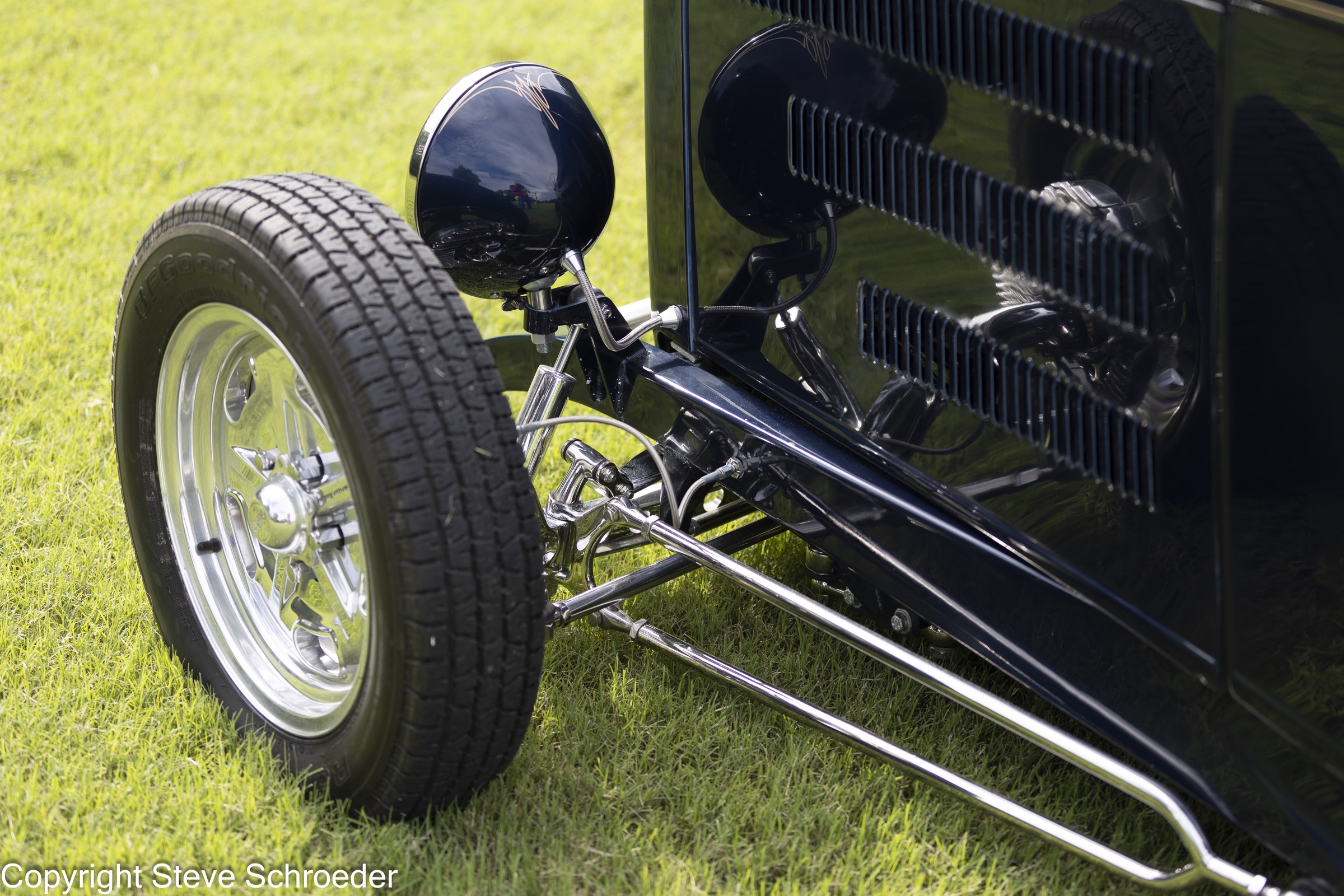 Bob's Nightmist Blue 1932 Ford Roadster, curated gallery photograph 22 of 33