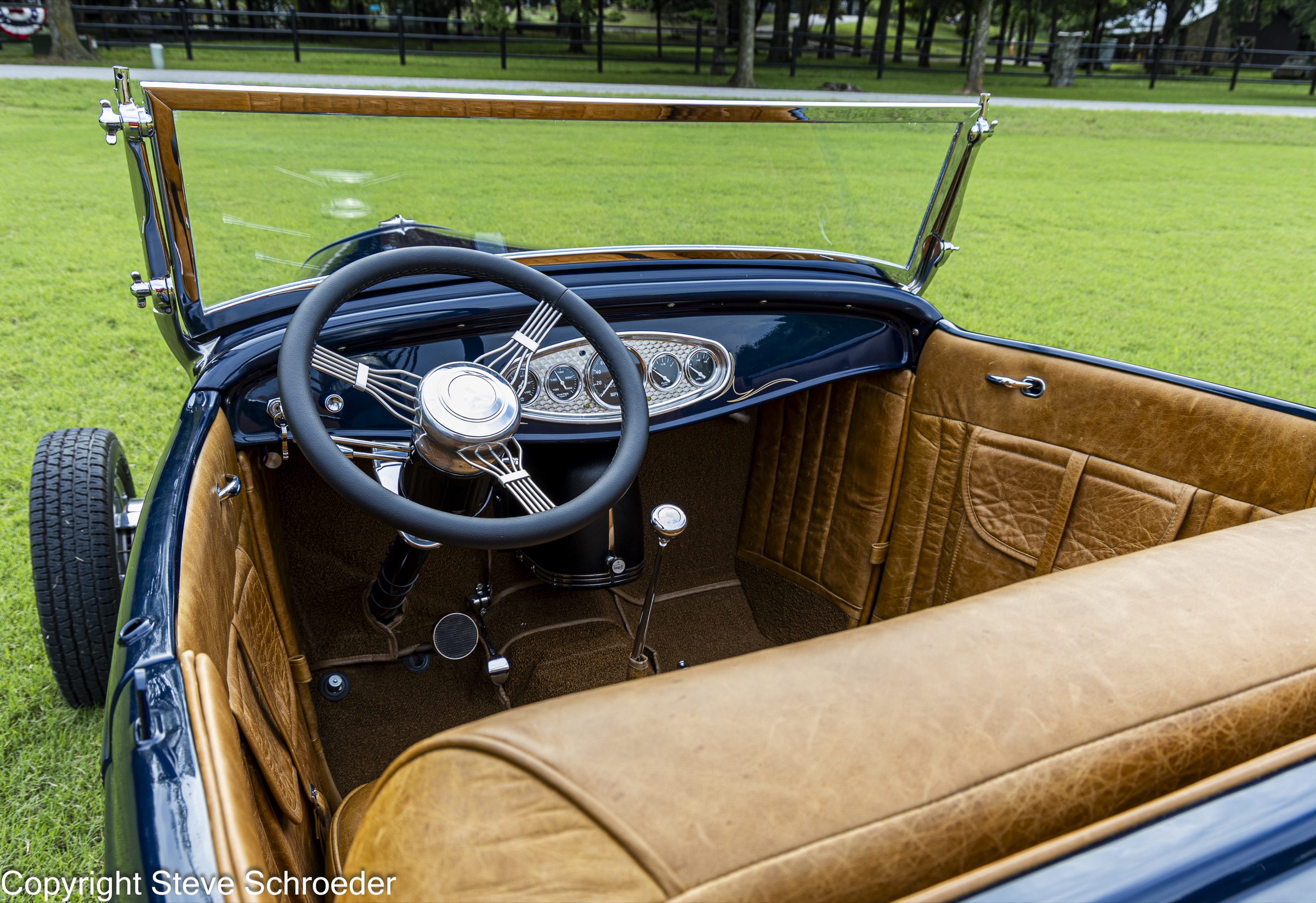 Bob's Nightmist Blue 1932 Ford Roadster, curated gallery photograph 25 of 33